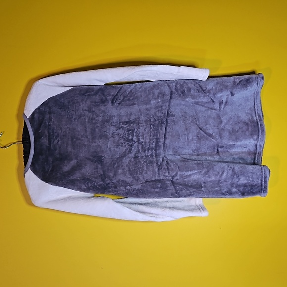 Girl's Pajamas - Picture 2 of 3